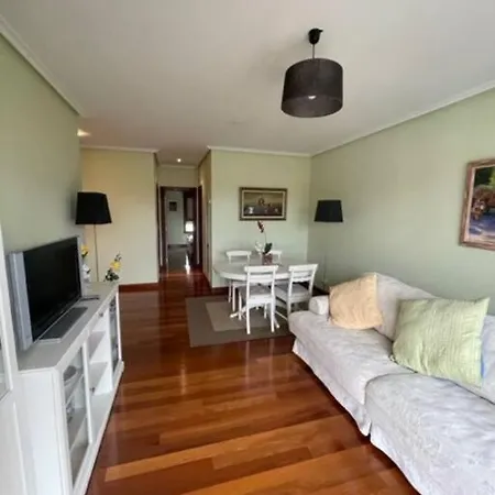 Bonito Apartamento Con Piscina Ribas (Cantabria)