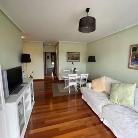 Bonito Apartamento Con Piscina Ribas (Cantabria)
